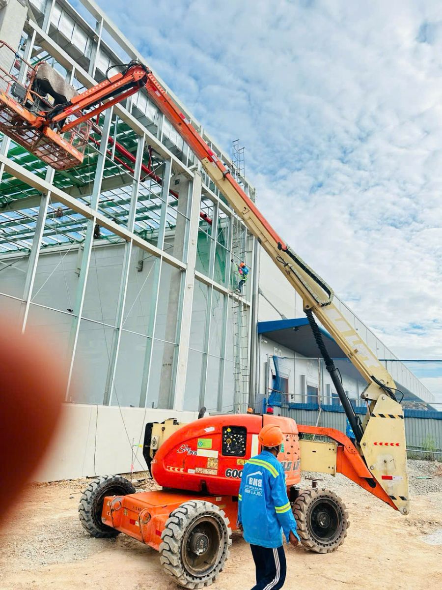 Xe-nang-nguoi-jlg600aj