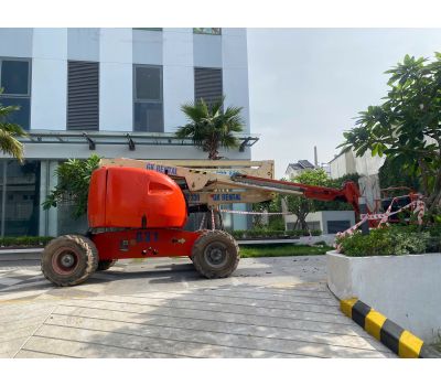 THUÊ XE NÂNG NGƯỜI 18M JLG 510AJ